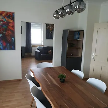 Vier Mit Kueche & Bad Apartment