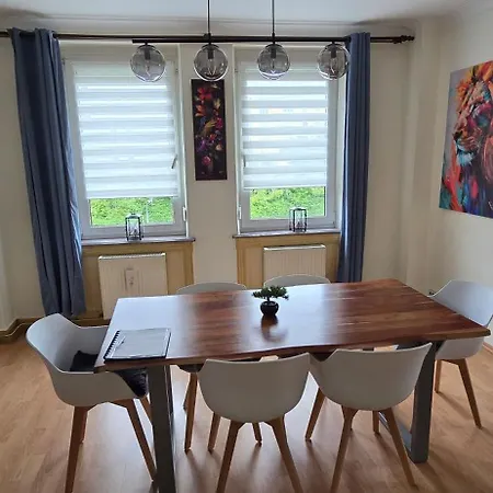Vier Mit Kueche & Bad Apartman Weingarten