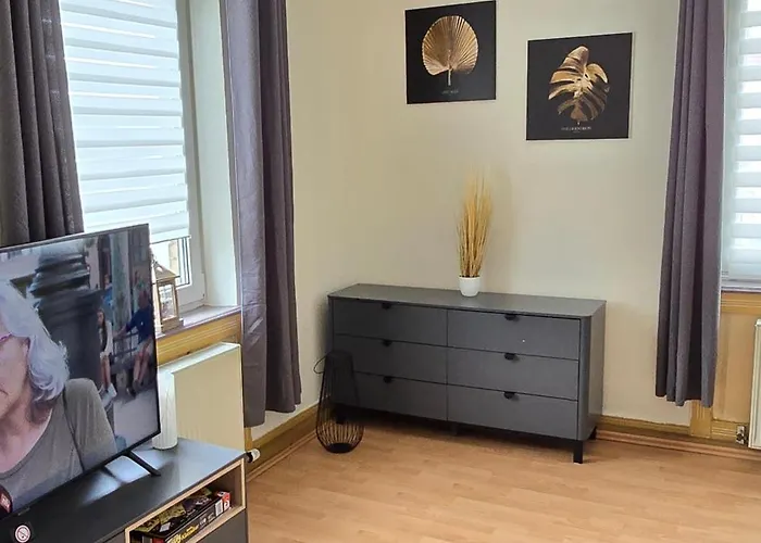 Vier Mit Kueche & Bad *